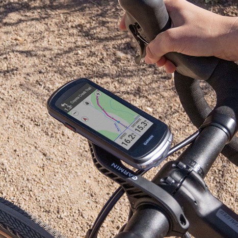 Billedet viser en tidligere model Garmin cykelcomputer. En model der er egnet til den nye opdatering.